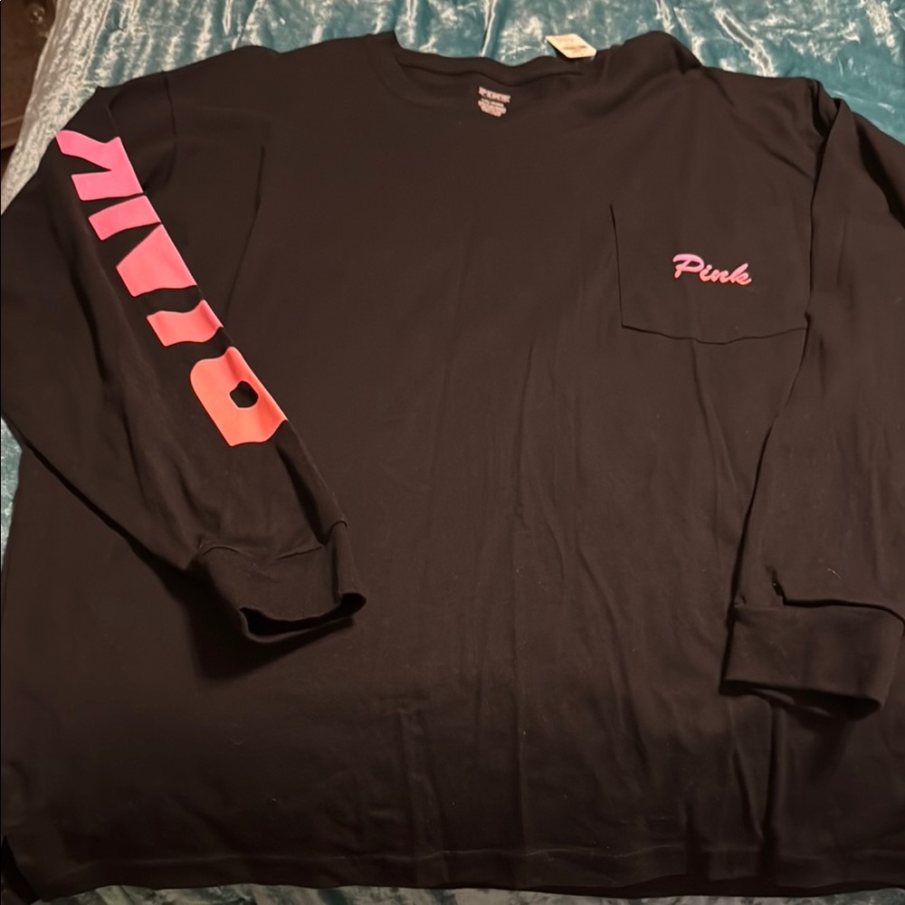 NWT VS PINK Long Sleeve Graphic Tee w/Front Pocket